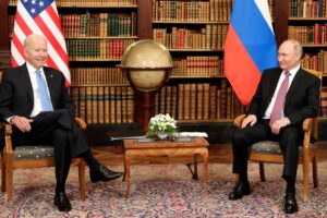 Putinisti o servi di Biden: il populismo s’è preso il Paese