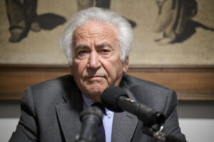 “Mezzogiorno Federato”: torna in campo Signorile