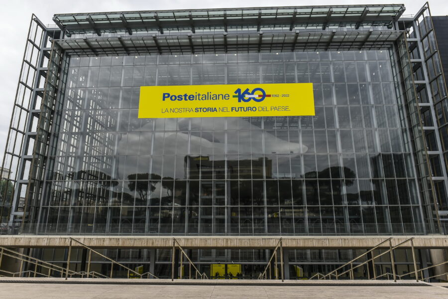 La storia di Poste italiane è anche un percorso di lavoro femminile