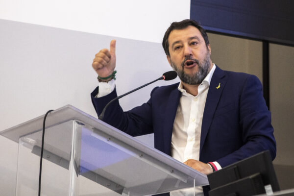 Viaggio di Salvini a Mosca, perché il leader leghista ha fatto infuriare tutti