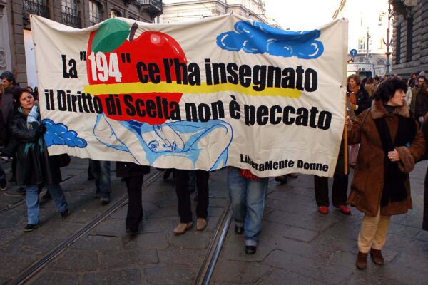 Aborto, 100% di obiettori in 31 strutture, oltre 80 superano l’80%: “Dati aperti subito”