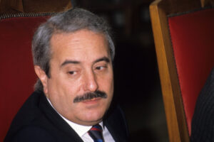 Show del partito dei Pm, ma Falcone direbbe: “Non in mio nome”