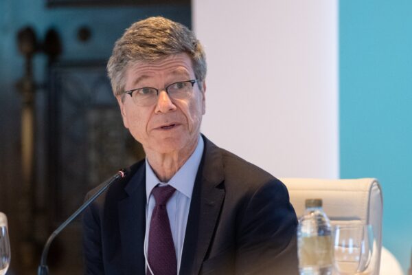 La rivelazione di Sachs al Corriere: “Gli Usa non vogliono la pace, ecco perché”