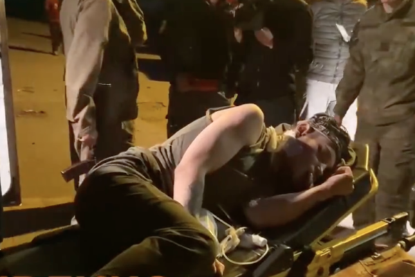 Guerra Ucraina-Russia, Erdogan con Putin: “Non diremo si a Svezia e Finlandia in Nato”. Iniziata evacuazione Azovstal: primi feriti fuori