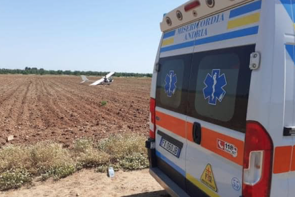 Due ultraleggeri precipitano dopo tamponamento in volo: due morti e un ferito a Trani