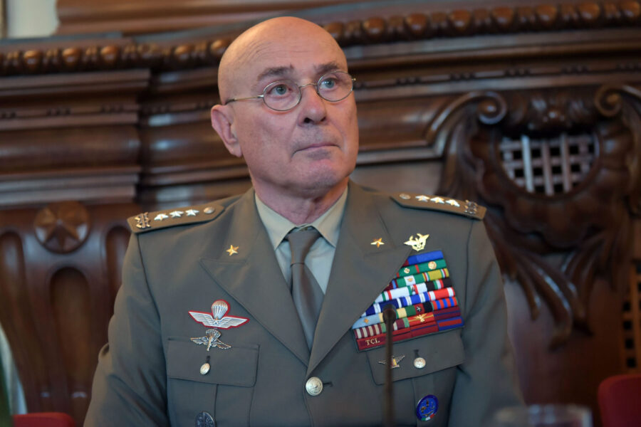 “Mosca ha già annesso Crimea e Donbass, negarle quei territori è dire no alla pace”, parla il generale Bartolini