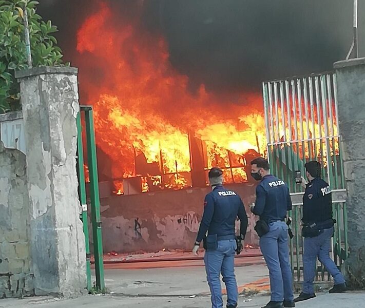 Rogo a Gianturco, la soluzione di Nappi: “Subito lo sgombero dei campi rom, sono bombe a orologeria”