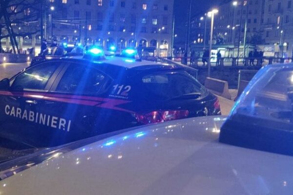 Accoltellato alla testa a piazza Garibaldi, dopo la rissa corsa in ospedale