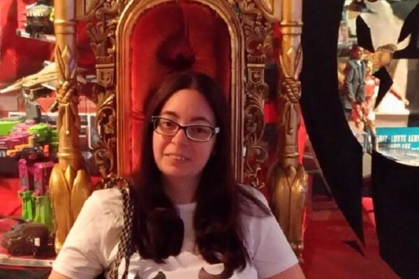 Muore a 32 anni per trombosi dopo vaccino Astrazeneca, ai familiari di Francesca Tuscano rimborso di 77mila euro