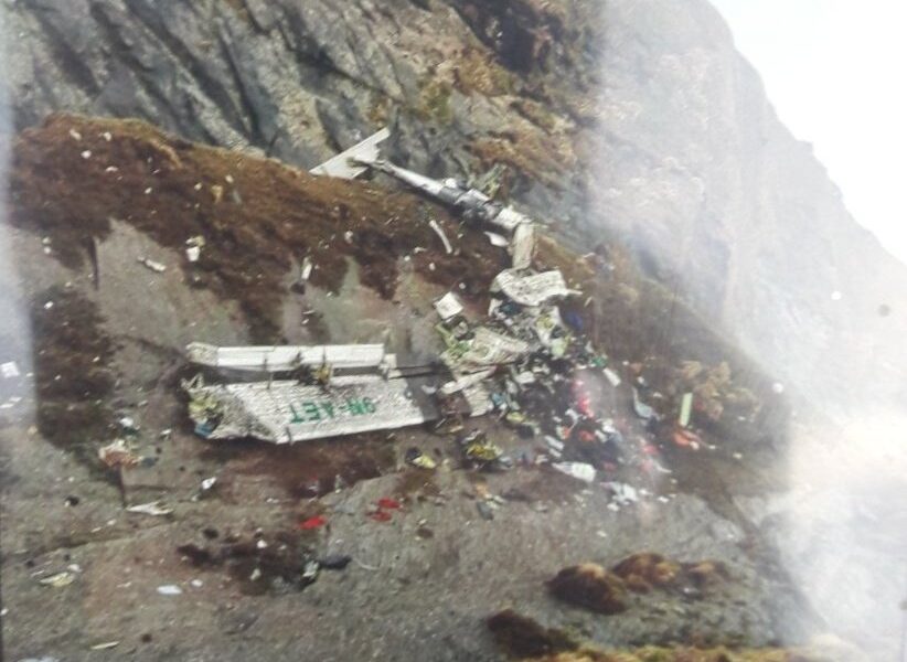 Aereo sparito dai radar, ritrovato il relitto: “A bordo 22 persone, andavano a fare trekking”