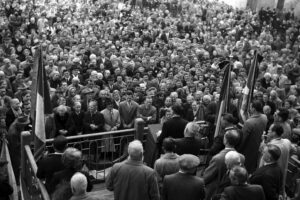 Primo Maggio, quando e perché è nata la festa dei lavoratori: “8 ore di lavoro, 8 di svago, 8 per dormire” Primo Maggio, quando e perché è nata la festa dei lavoratori: “8 ore di lavoro, 8 di svago, 8 per dormire”