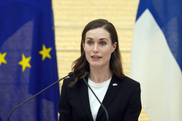 La Finlandia accelera per l’ingresso nella NATO “il prima possibile”: lo smacco di Helsinki a Putin