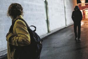 Sconosciuto la salva da stupro, l’appello di Alessandra: “Aiutatemi a ritrovarlo, lo voglio ringraziare”