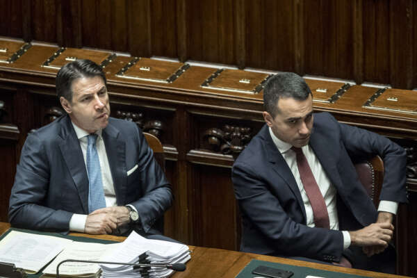 Regolamento di conti nel M5S, chi sta con Di Maio e chi con Conte Regolamento di conti nel M5S, chi sta con Di Maio e chi con Conte