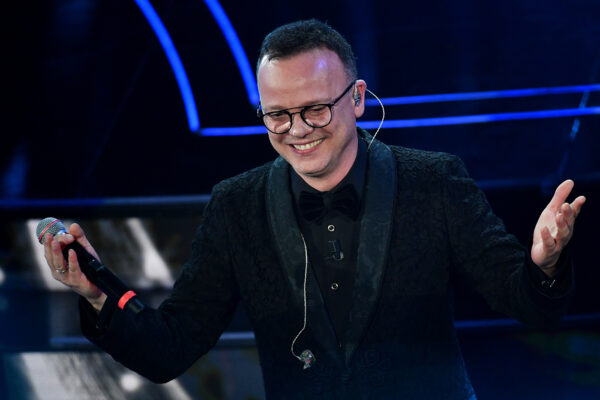 Foto Matteo Rasero/LaPresse 
05 Febbraio 2020 Sanremo, Italia 
spettacolo 
Festival di Sanremo 2020, seconda serata.
Nella foto: Gigi D’Alessio, Amadeus

Photo Matteo Rasero/LaPresse 
February 05th, 2020 Sanremo, Italy 
entertainment 
Sanremo music festival 2020, second evening.
In the photo: Gigi D’Alessio, Amadeus