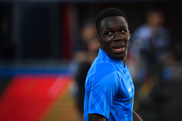 Foto Massimo Paolone/LaPresse 
4 giugno 2022 Bologna, Italia 
sport calcio 
Italia vs Germania – UEFA Nations League Lega A Gruppo 3 – stadio Renato Dall’Ara
Nella foto: Wilfried Gnonto (Italia) osserva 

Photo Massimo Paolone/LaPresse 
june 4, 2022 Bologna, Italy 
sport soccer 
Italy vs Germany – UEFA Nations League League A Group 3 – Renato Dall’Ara stadium
In the pic: Wilfried Gnonto (Italia) looks on