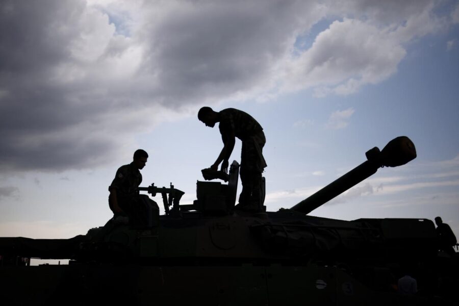 Guerra Ucraina-Russia, corridoio umanitario dall’impianto di Azot: Zelensky: “Combattiamo per proteggere tutta Europa”