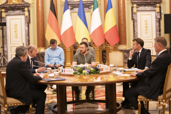 Foto Filippo Attili/Palazzo Chigi/LaPresse 16-06-2022 Ucraina, KievPolitica Draghi, Macron e Scholz a Kiev: l’incontro con ZelenskyDISTRIBUTION FREE OF CHARGE – NOT FOR SALE – Obbligatorio citare la fonte LaPresse/Palazzo Chigi/Filippo Attili