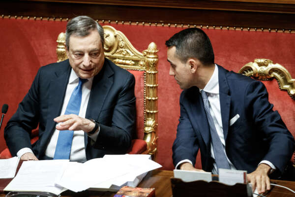Foto Roberto Monaldo / LaPresse
21-06-2022 Roma
Politica
Senato – Comunicazioni del Presidente del Consiglio Mario Draghi in vista del prossimo Consiglio europeo del 23 e 24 giugno
Nella foto Mario Draghi, Luigi Di Maio

Photo Roberto Monaldo / LaPresse
21-06-2022 Rome (Italy) 
Senate – Communications from Prime Minister Mario Draghi on the next European Council 
In the pic Mario Draghi, Luigi Di Maio
