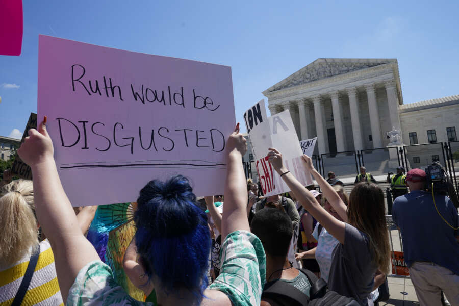 Sentenza sull’aborto, la Corte Suprema dà un colpo micidiale ai diritti delle donne