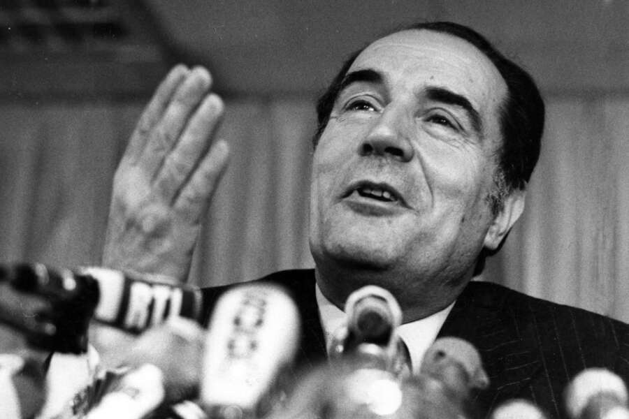 La Francia resta sempre la patria della dottrina Mitterand