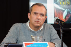 De Magistris tra manette e populismo, l’ex sindaco va in confusione e ‘cade’ sulla legge Severino