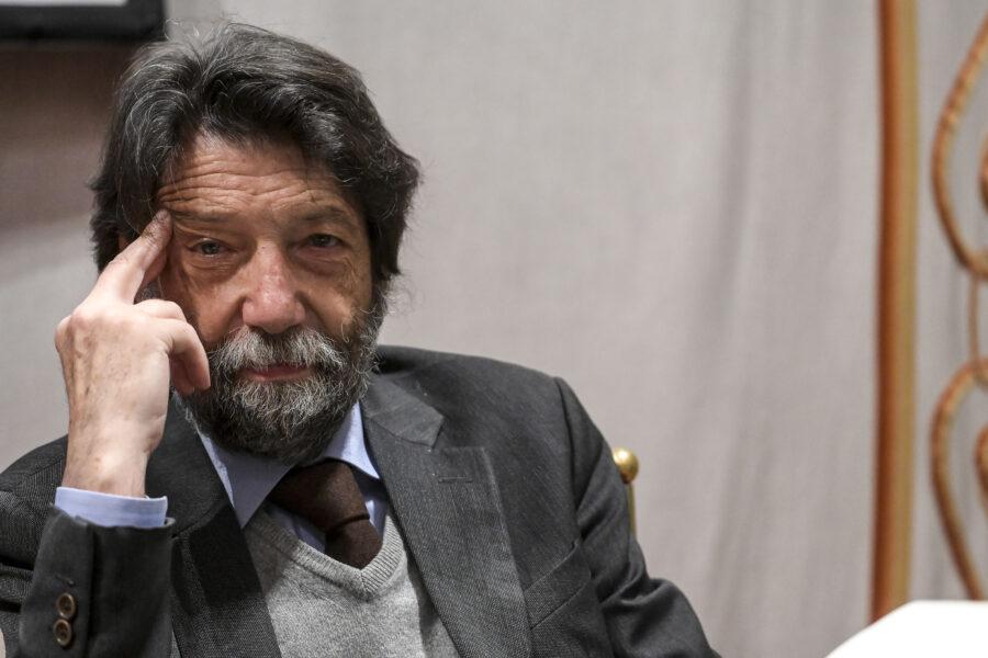 Intervista a Massimo Cacciari: “Catastrofe della sinistra, zitta anche sulle liste di proscrizione”