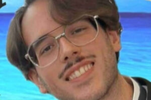 Studente italiano travolto e ucciso da un’auto a Parigi: caccia al pirata della strada