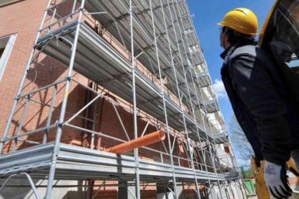 Maxi truffa sui bonus edilizi, sequestri per 772 milioni: il 70% dei coinvolti col Reddito di cittadinanza