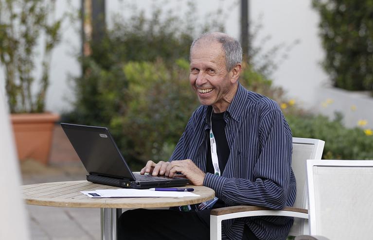 È morto Gianni Clerici, il giornalista scomparso a 91 anni: è stato voce e penna storica del tennis