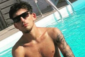 Schianto fatale nella notte, Giuseppe Capodanno muore a 21 anni: “Lasciate i telefonini quando guidate”