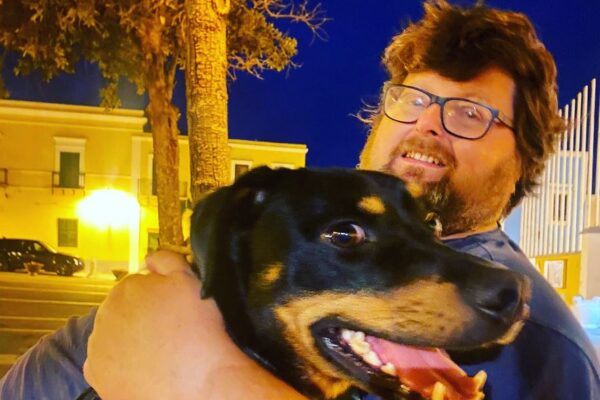 Flop Adinolfi, zero voti a Ventotene per il leader del Popolo della famiglia: “Non mi ha voluto neanche il mio cane”