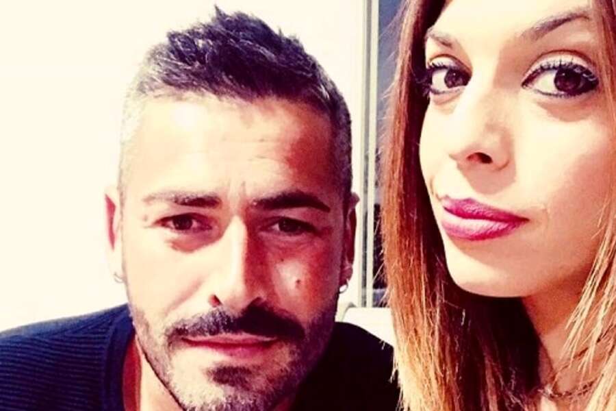 Uccide la moglie a coltellate e scappa, trovato morto poche ore dopo: “Mamma ho fatto un casino”