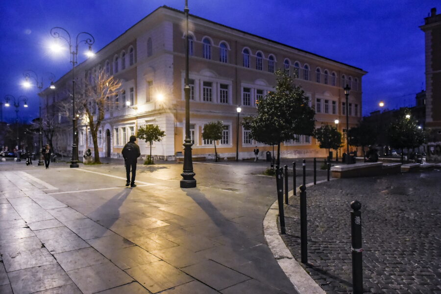 Ragazza salvata da stupro, il racconto del cuoco: “Aveva il terrore negli occhi, così ho messo in fuga l’aggressore”