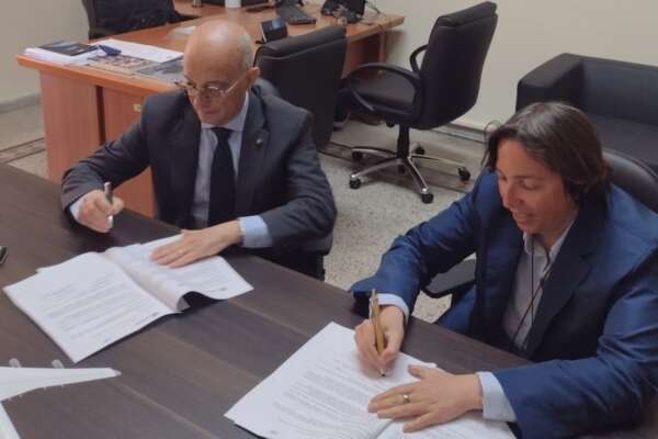 Aerospazio Campania, firmati accordi strategici con Intesa San Paolo e Nanoraks Aerospazio Campania, firmati accordi strategici con Intesa San Paolo e Nanoraks