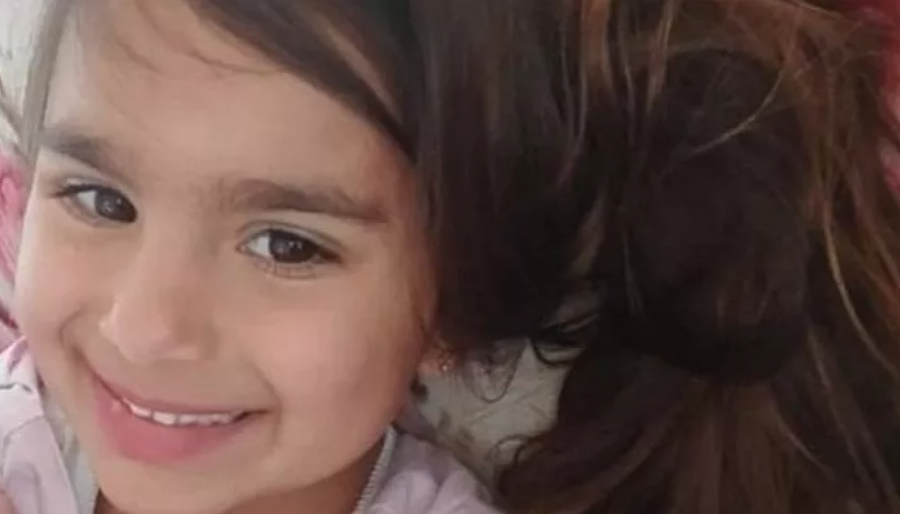 Bimba di 5 anni muore annegata in mare, il dramma della piccola Vittoria: era in spiaggia con la madre