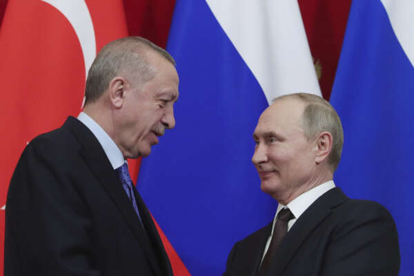 Erdogan e Putin volano a Teheran: l’alleanza tra Turchia, Russia e Iran beffa l’Europa