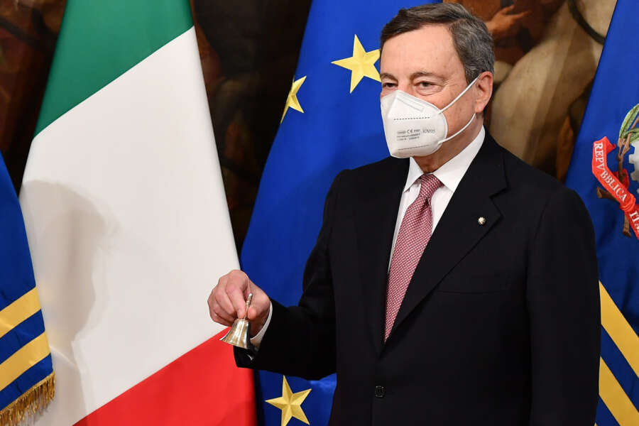 Foto Ettore Ferrari/POOL Ansa/LaPresse 13 febbraio 2021 Roma, Italia Politica Mario Draghi e Giuseppe Conte a palazzo Chigi per la cerimonia della campanella.Nella foto: Mario DraghiPhoto Ettore Ferrari/POOL Ansa/LaPresse February 13, 2021 Rome (Italy) PoliticsItaly’s new Prime Minister Mario Draghi receives a small bell by outgoing Prime Minister Giuseppe Conte (not pictured) to mark the government handover and to open the first council of Ministers at Chigi Palace in Rome
