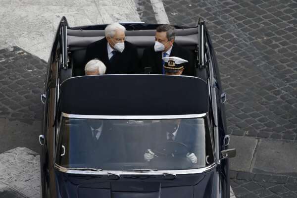 Draghi da Mattarella, passa la fiducia con l’astensione del M5S. Conte rilancia: “Risposte o nessuno avrà i nostri voti”