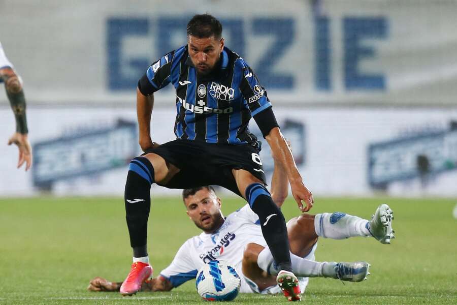 Foto  Spada/LaPresse 
21 maggio   2022 – Bergamo ,  Italia 
Sport, Calcio 
Atalanta vs Empoli  – Campionato italiano di calcio Serie A TIM 2021/2022 – Stadio Gewiss
Nella foto:   José Luis Palomino (Atalanta BC);  Patrick Cutrone (FC Empoli); 

Photo Spada/LaPresse 
May 21 , 2022 – Bergamo ,Italy
Sport, Soccer 
Atalanta vs Empoli  – Italian Serie A Football Championship 2021/2022 – Gewiss  Stadium
In the photo:   José Luis Palomino (Atalanta BC);  Patrick Cutrone (FC Empoli);