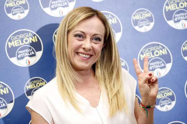 Il governo di Giorgia Meloni: la leader Fdi assembla la squadra tra tecnici, politici e passi indietro