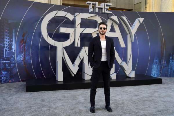 The Gray Man, di cosa parla il nuovo film che arriva nelle sale e su Netflix