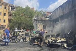 Missili russi su Vinnytsia, nuova strage di civili in ucraina: “Atrocità, chiaro atto terroristico”