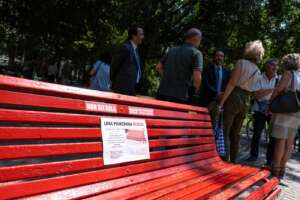 Foto Francesco Bozzo- LaPresse
17-06-2019 Milano ( Italia ) Ore 14.30 
Giardini della Guastalla 

Inaugurazione di una panchina rossa "Per dire no alla violenza sulle donne e alla violenza di genere" con presidente del Consiglio comunale Lamberto Bertolè