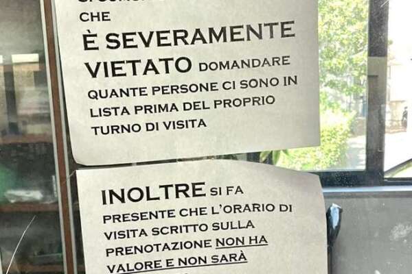 “L’orario delle prenotazioni non vale”, il caso dei cartelli per i pazienti dell’Oncologia del Policlinico