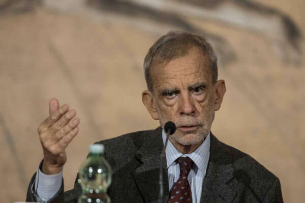 LUCA SERIANNI DOCENTE LUCA SERIANNI DOCENTE