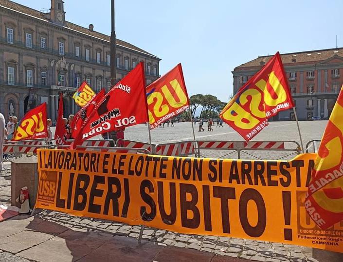 Sindacalisti arrestati, operai in piazza anche a Napoli