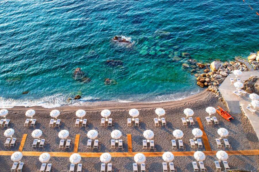 Come sarà il Tantra club Privè, l’oasi per nudisti sulle rive del Po: “Un’icona trasgressiva per coppie libertine”