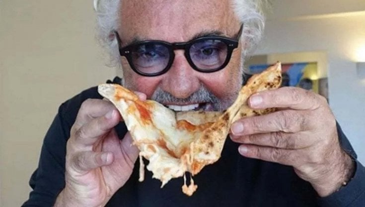 Crazy Pizza senza acqua, Flavio Briatore costretto a chiudere: “Roba da Terzo Mondo”