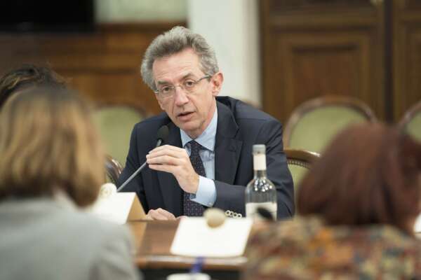 Congresso Anci, la corsa al “sindaco dei sindaci” va a rilento. Da Manfredi a Lo Russo, chi sono i contendenti